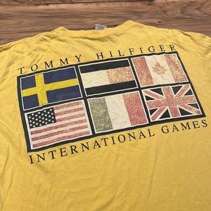 1996 Tommy Hilfiger international games big logo t-Shirt!